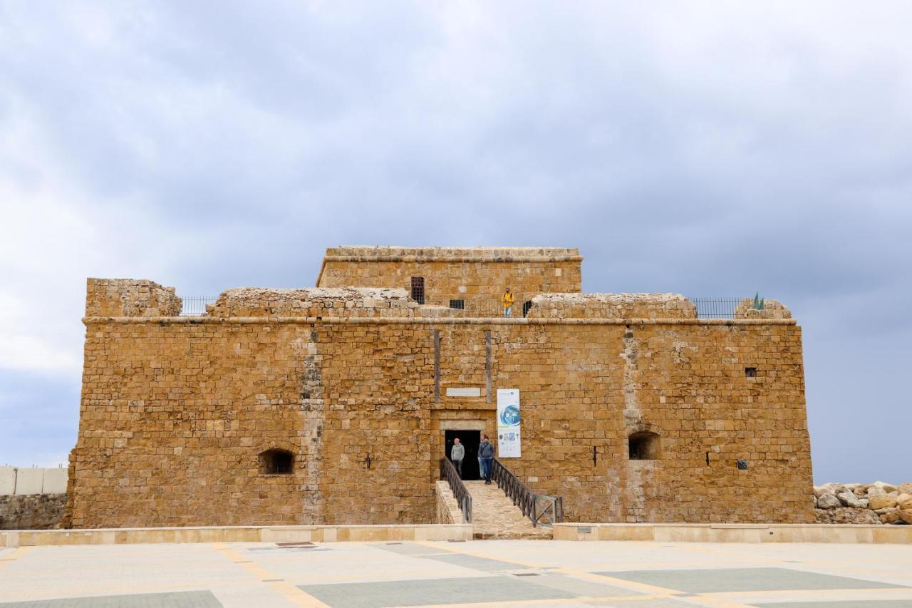 Spacious 2 Bedroom Appartment Near Mall -Internet 1Gbps Paphos 外观 照片