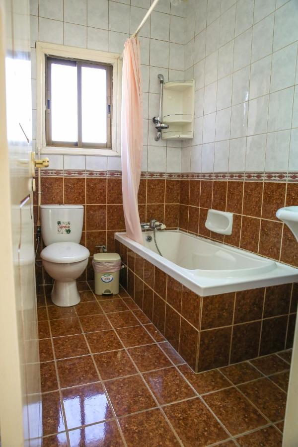 Spacious 2 Bedroom Appartment Near Mall -Internet 1Gbps Paphos 外观 照片
